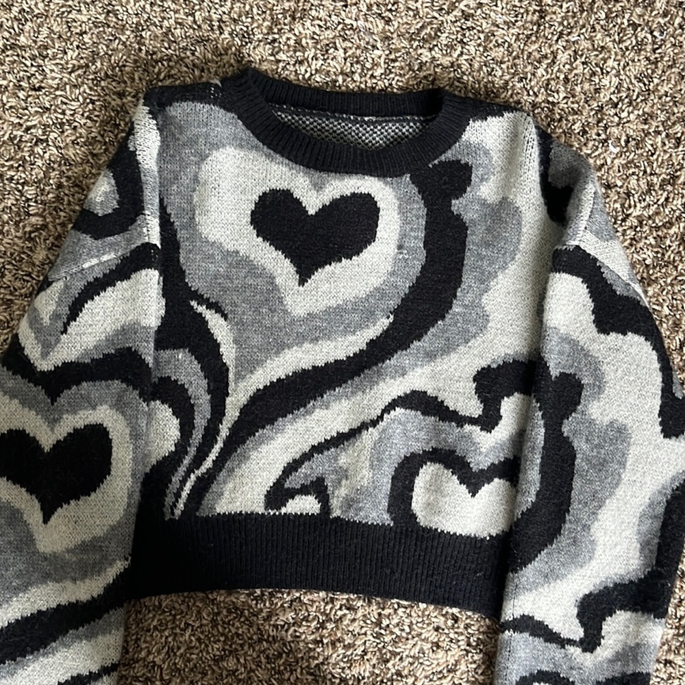 COPY - Cute trendy sweater! Super soft and croped!